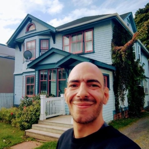 Meet your Posher, Fernando - Picture 1 of 1